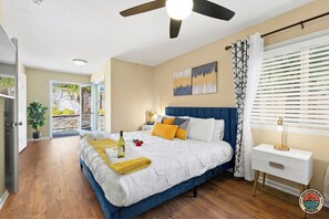 3 bedrooms, desk, iron/ironing board, free WiFi