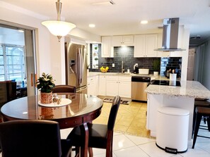 Fridge, microwave, oven, stovetop - Heated pool, freshly renovated vacation getaway home (North Port)