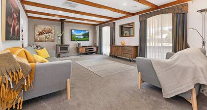 Guthries Place - Echuca Holiday Homes