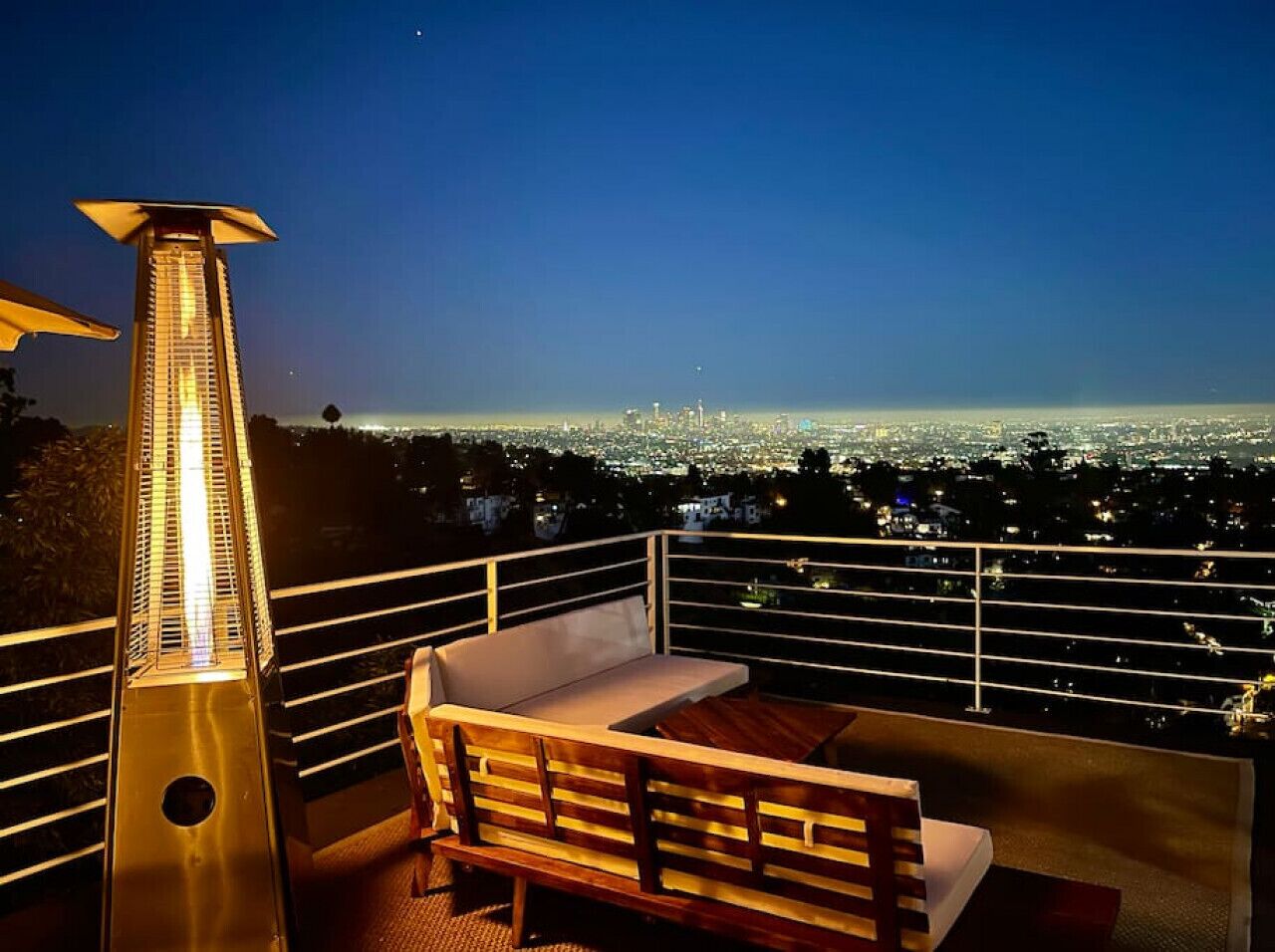 Hollywood Hills Penthouse - Sweeping Views