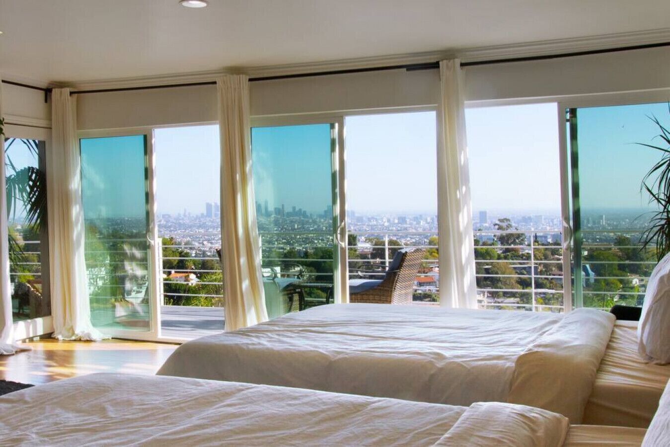 Hollywood Hills Penthouse - Sweeping Views