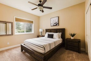 6 chambres, bureau, fer et planche à repasser, Wi-Fi