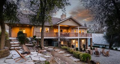 Bollinger Place Villa-Near Yosemite and Bass Lake! Sleeps 22 W/game room/Hot Tub