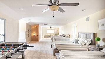 6 多间卧室、办公桌、熨斗/熨衣板、WiFi