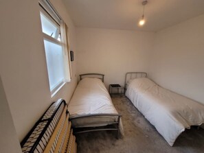 1 dormitorio, wifi, ropa de cama