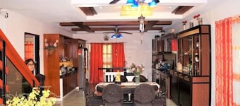 4 bedroom house 15 minutes drive to Villa Escudero