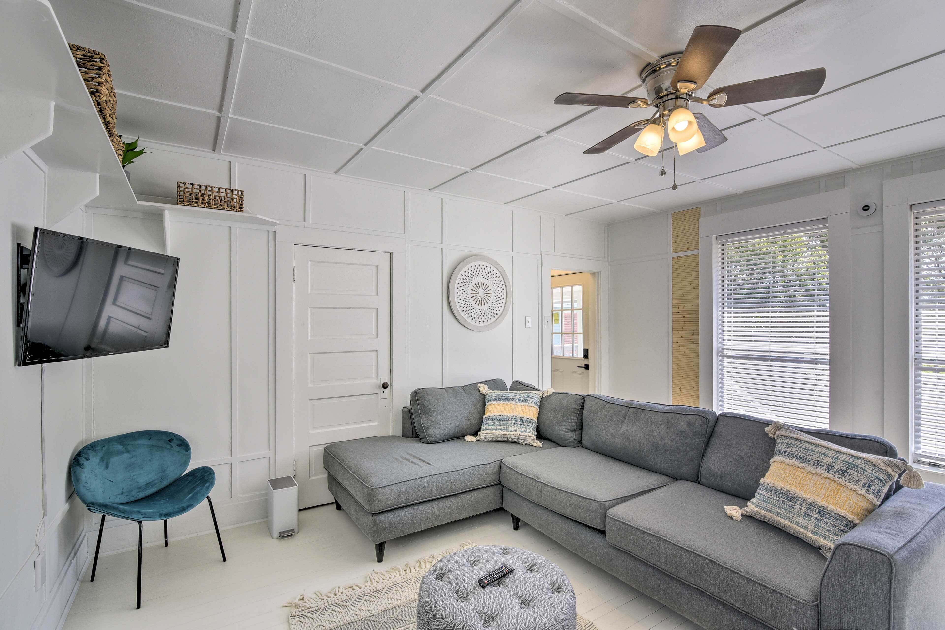 Coastal Galveston Retreat < 1 Mi to Beaches!