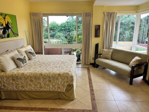 2 Schlafzimmer, Zimmersafe, kostenloses WLAN, Bettwäsche