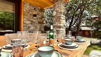 Outdoor dining