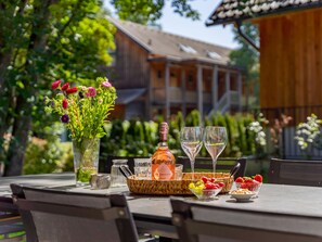 Outdoor dining - Luxurious chalet with sauna (Kreischberg)