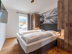 4 bedrooms, internet