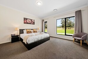 6 多间卧室、熨斗/熨衣板、免费 WiFi、床单