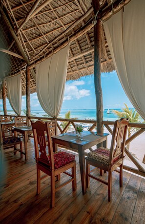 Free daily buffet breakfast - Sansi Kendwa Beach Resort  (Kendwa)