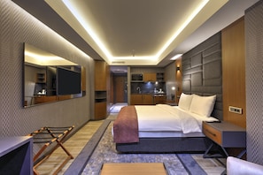 Standard Room, Non Smoking, Kitchenette | Private kitchen | Mini-fridge, microwave, stovetop, electric kettle