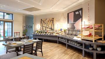 Café da manhã com buffet diário (TRY 400 por pessoa)