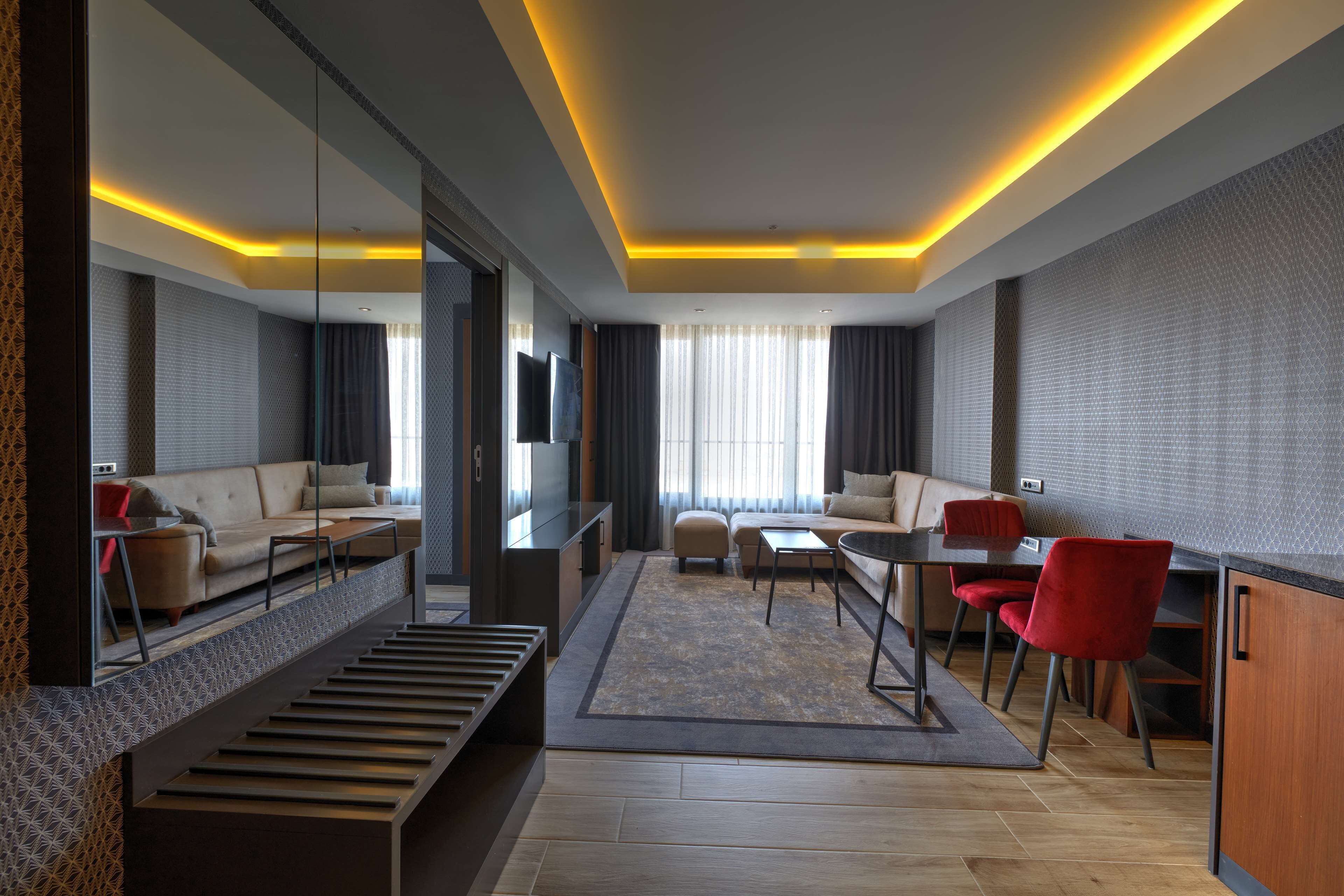 In-room safe, desk, laptop workspace, soundproofing