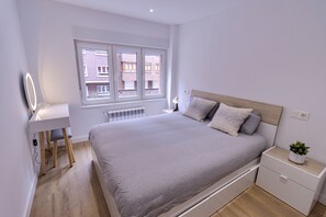 3 dormitorios, escritorio, wifi gratis y ropa de cama