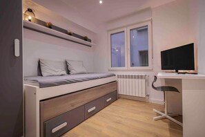 3 habitaciones, escritorio, wifi gratis y ropa de cama 