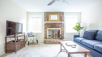 Condo, 1 Bedroom | Living room