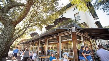 Condo, 1 Bedroom | Outdoor dining