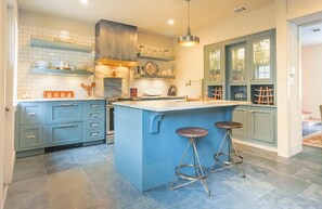 House, 1 Bedroom | Private kitchen - Lamplight Carriage House by Lucky Savannah (Savannah)