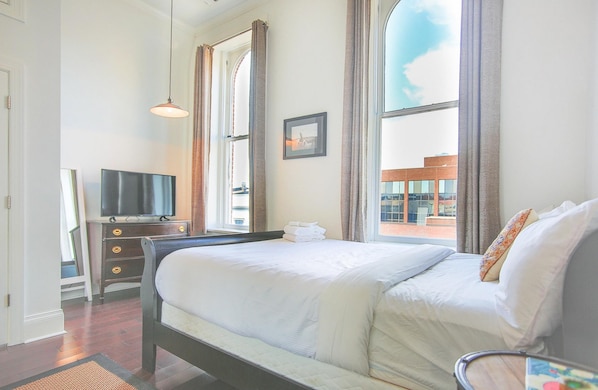 Condo, 2 Bedrooms