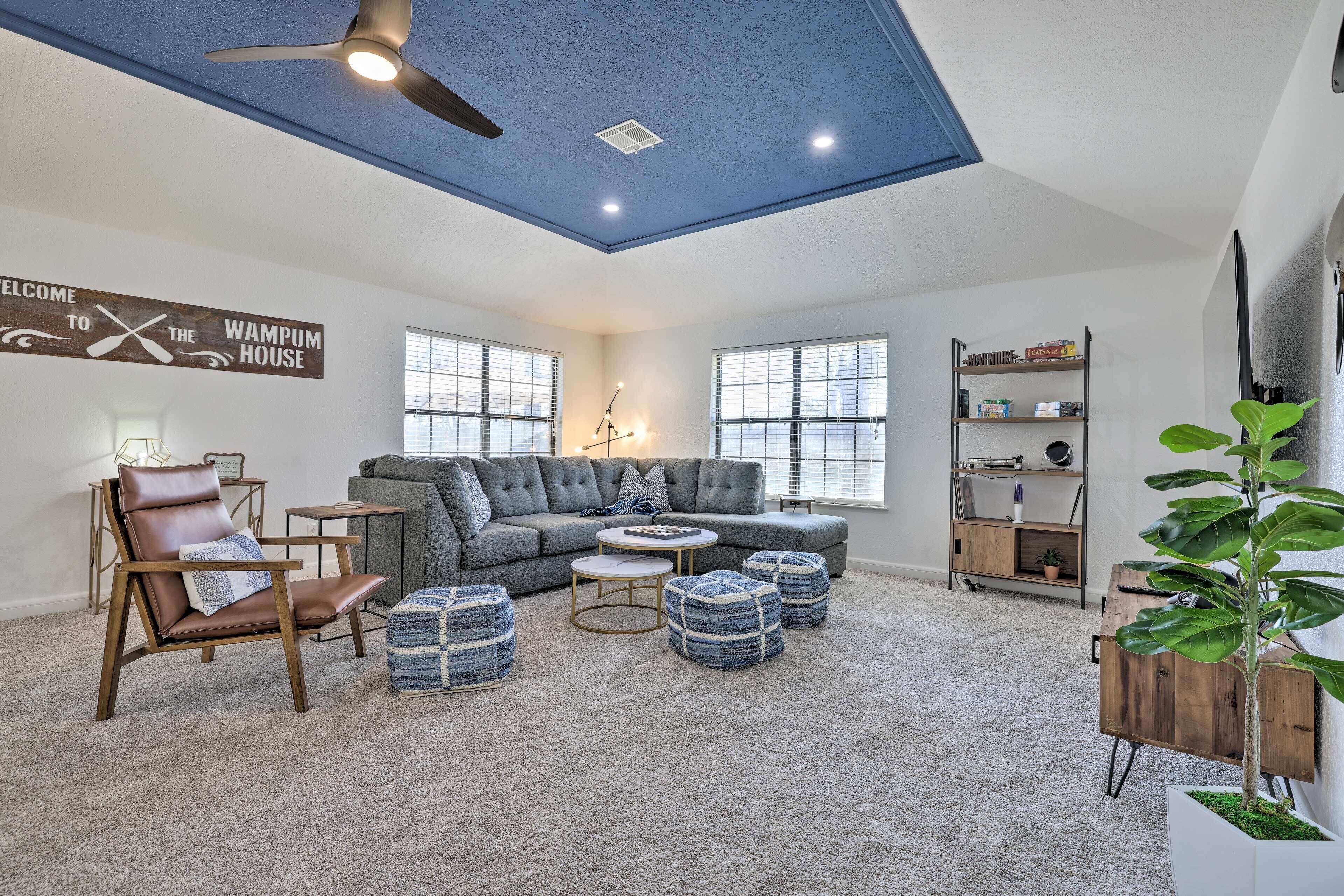 Home on 1 Acre & Guadalupe River/Lake Placid!