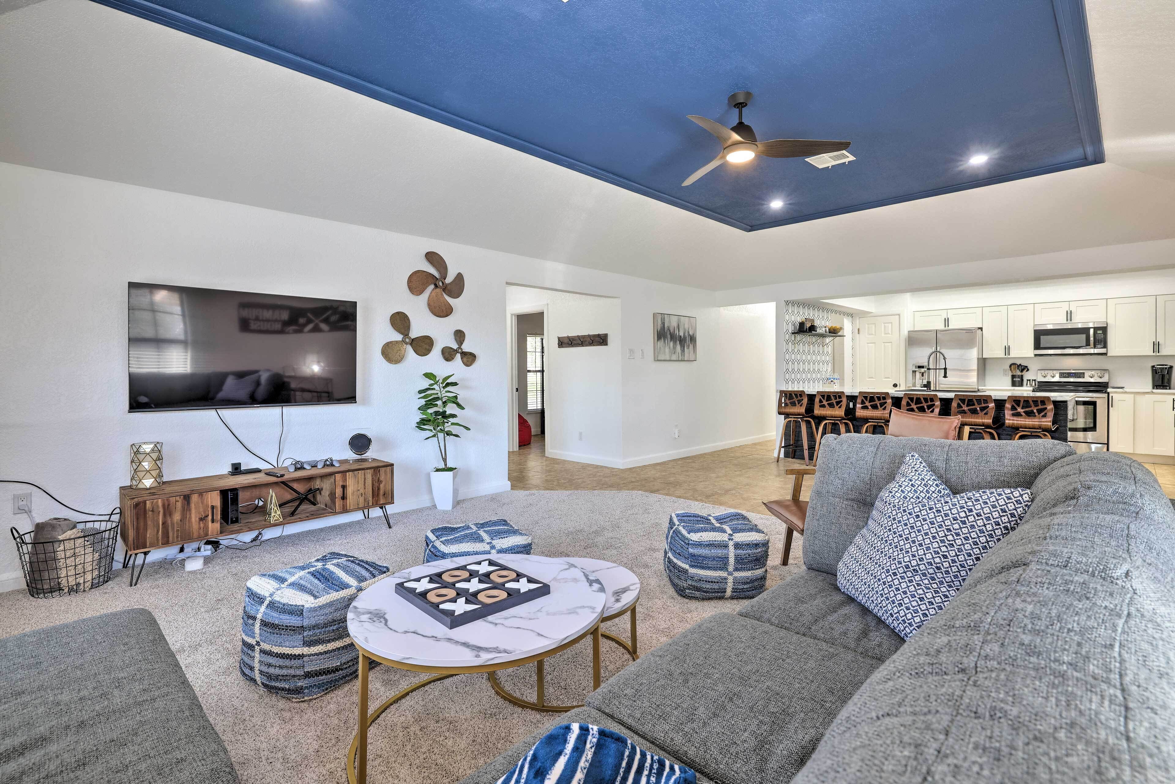 Home on 1 Acre & Guadalupe River/Lake Placid!