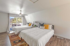 5 bedrooms, desk, iron/ironing board, WiFi