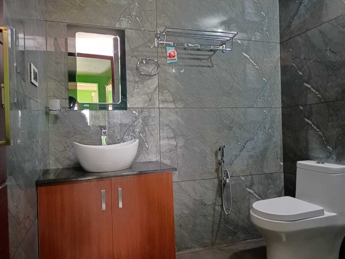 Shower, towels, soap