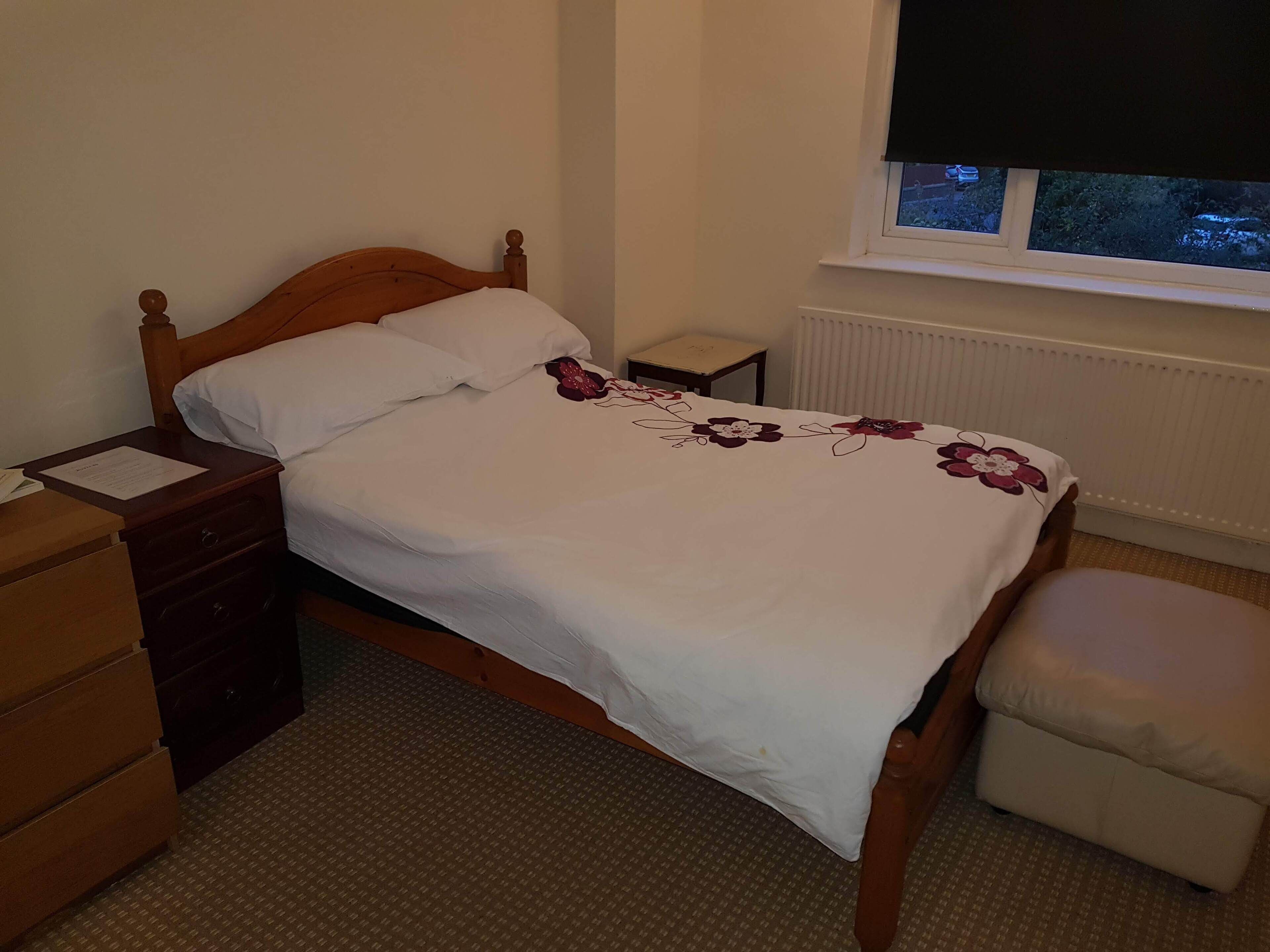 Chambre Affaires double, 1 lit double, non-fumeur | Lit avec matelas en mousse à mémoire, rideaux d’obscurcissement