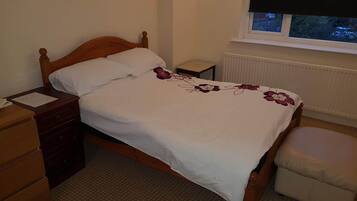 Business Double Room, 1 Double Bed, Non Smoking | Memory foam beds, blackout drapes, iron/ironing board, free WiFi
