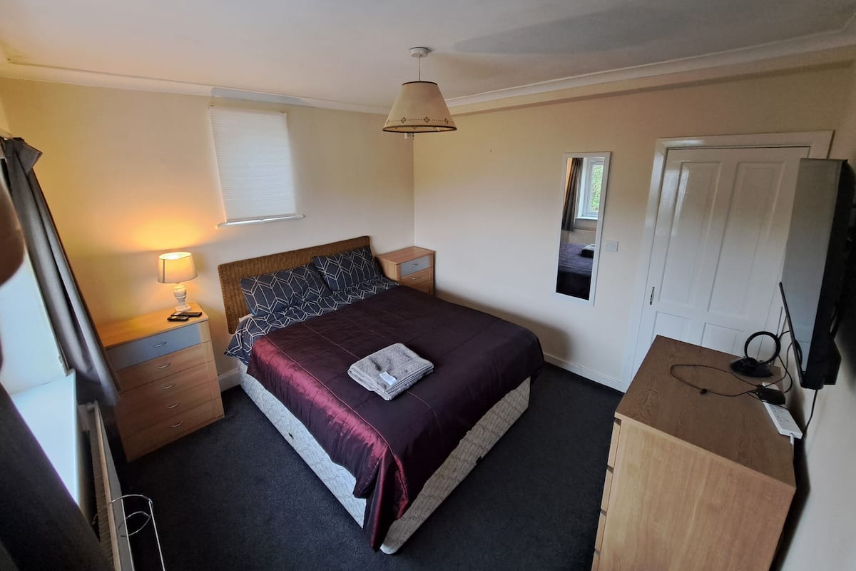 Memory-foam beds, blackout curtains, iron/ironing board, free WiFi