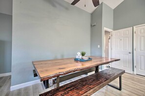Dining - Hot Tub! Golfer's Oasis in Margaritaville Resort (Osage Beach)