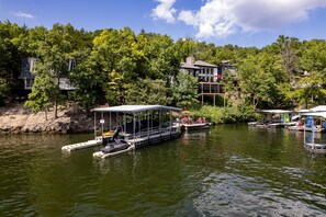 صورة غير مصنفة، 3 من 78، زرّ