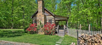 Numerous On-Site Trails: Earlysville Wooded Cabin
