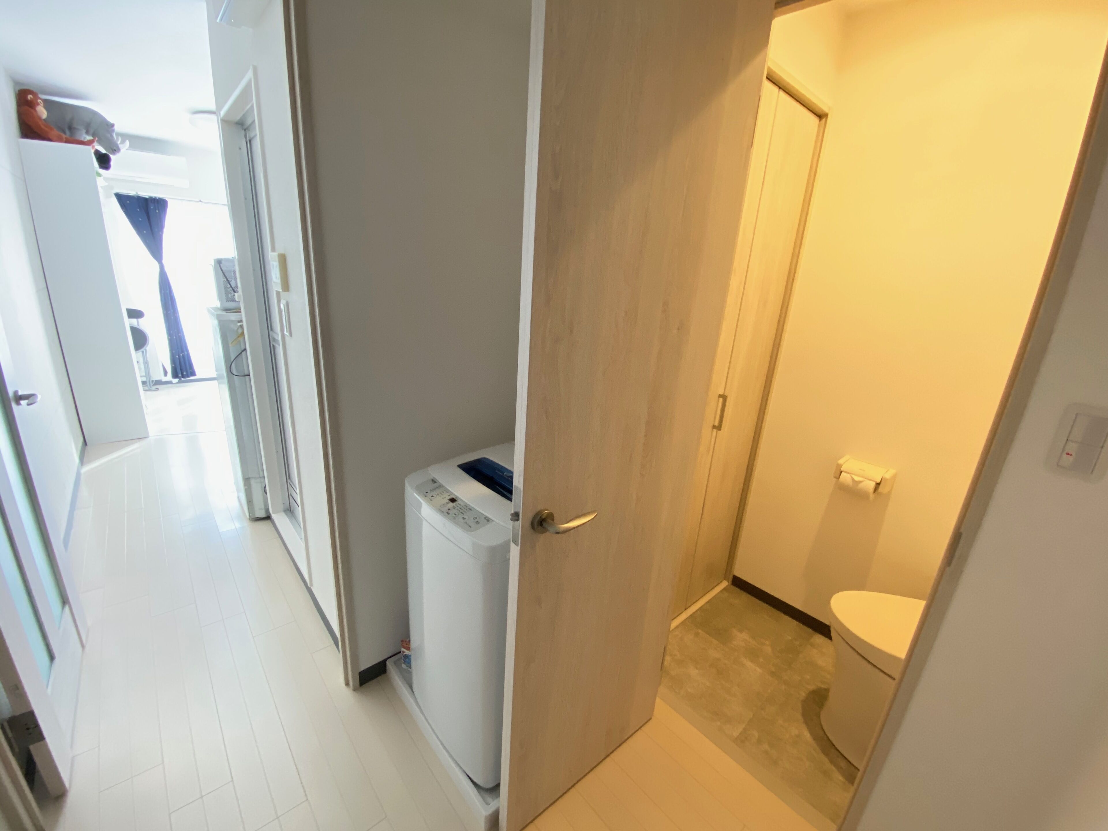 Standard Studio | Bathroom | Combined shower/bathtub, hair dryer, slippers, towels