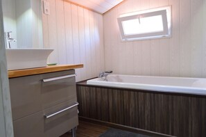 Bathtub