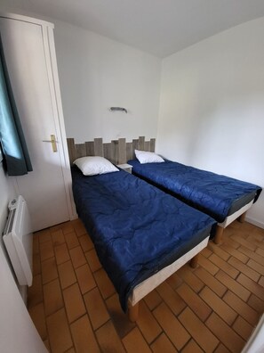 2 bedrooms
