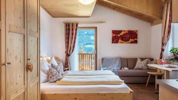 1 bedroom, free WiFi, bed sheets