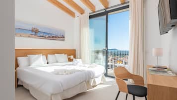 Minibar, coffres-forts dans les chambres, bureau, Wi-Fi gratuit
