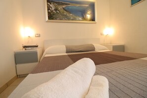 1 bedroom, iron/ironing board, free WiFi, bed sheets