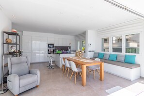 Interior - Villa 'Casa Viviana' with Sea View, Pool, Wi-Fi, Balcony, Terrace & Garden (Moraira)