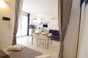 Interior - Apartment 'Casa Vacanza Lu Ientu' with Shared Pool, Wi-Fi and Air Conditioning (Otranto)