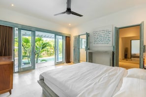 3 habitaciones y espacio para trabajar con laptop