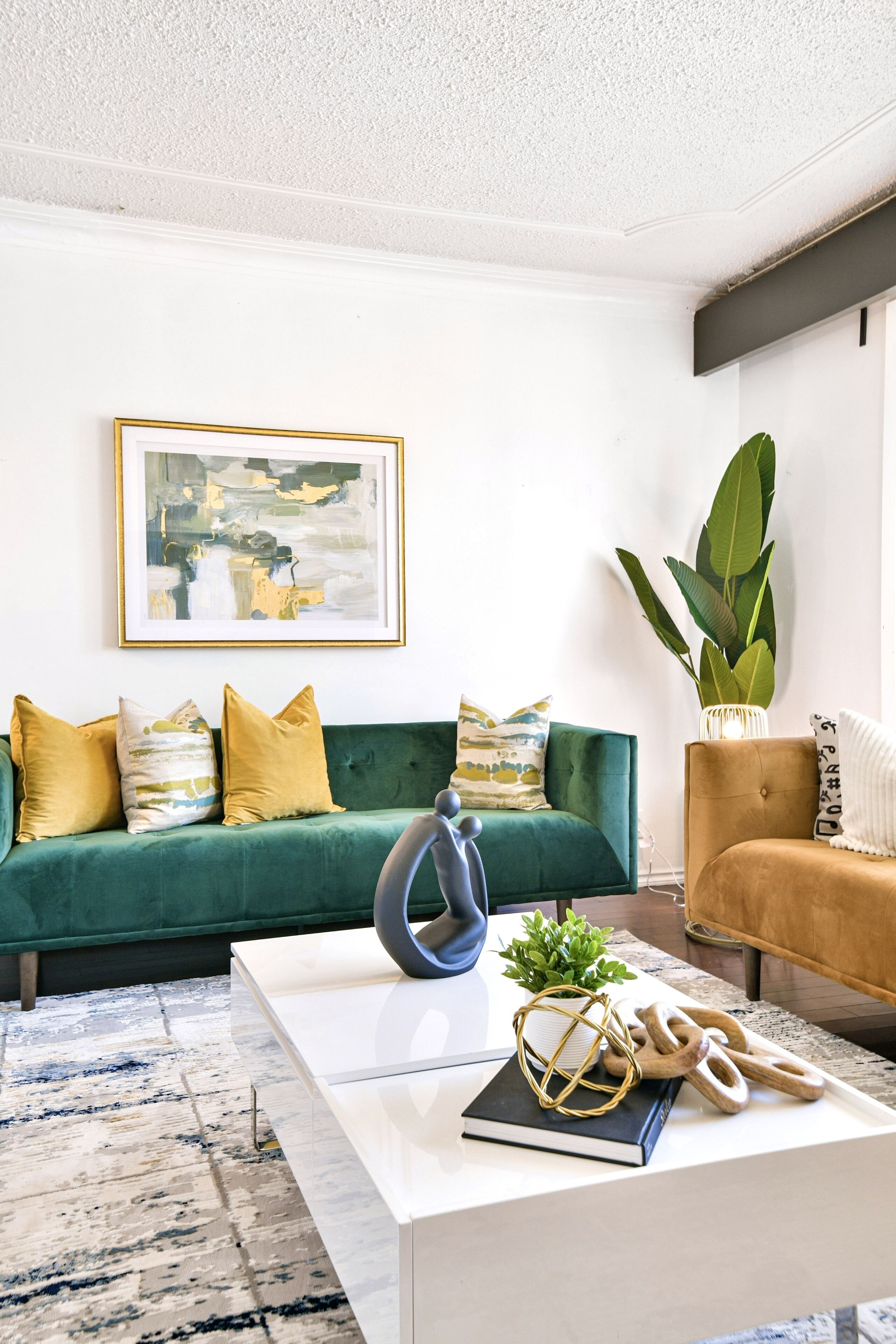 Hidden Gem: stylish 5BDRM w/Brand New Spa Hot tub