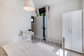 1 bedroom, WiFi, bed sheets