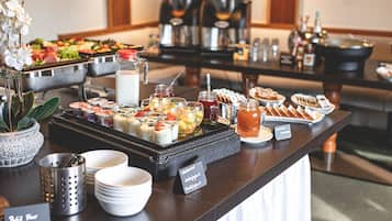 Daily buffet breakfast (EUR 14.00 per person)