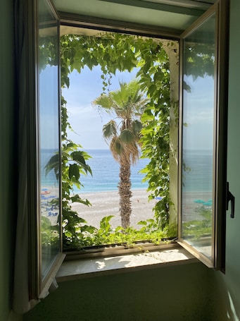 Esterni. Hotel San Pietro