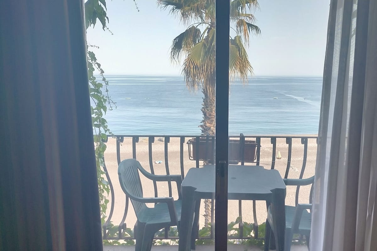 Double Room, Balcony, Sea View | In-room safe, desk, blackout drapes, WiFi (free)